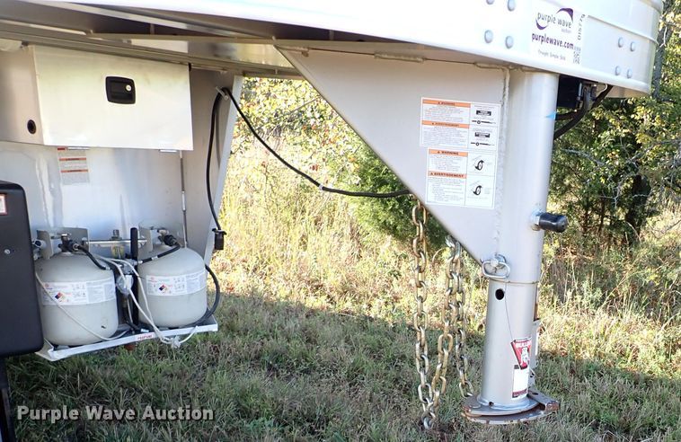 image for item DI5779 2019 Exiss STC6824LQ  livestock trailer