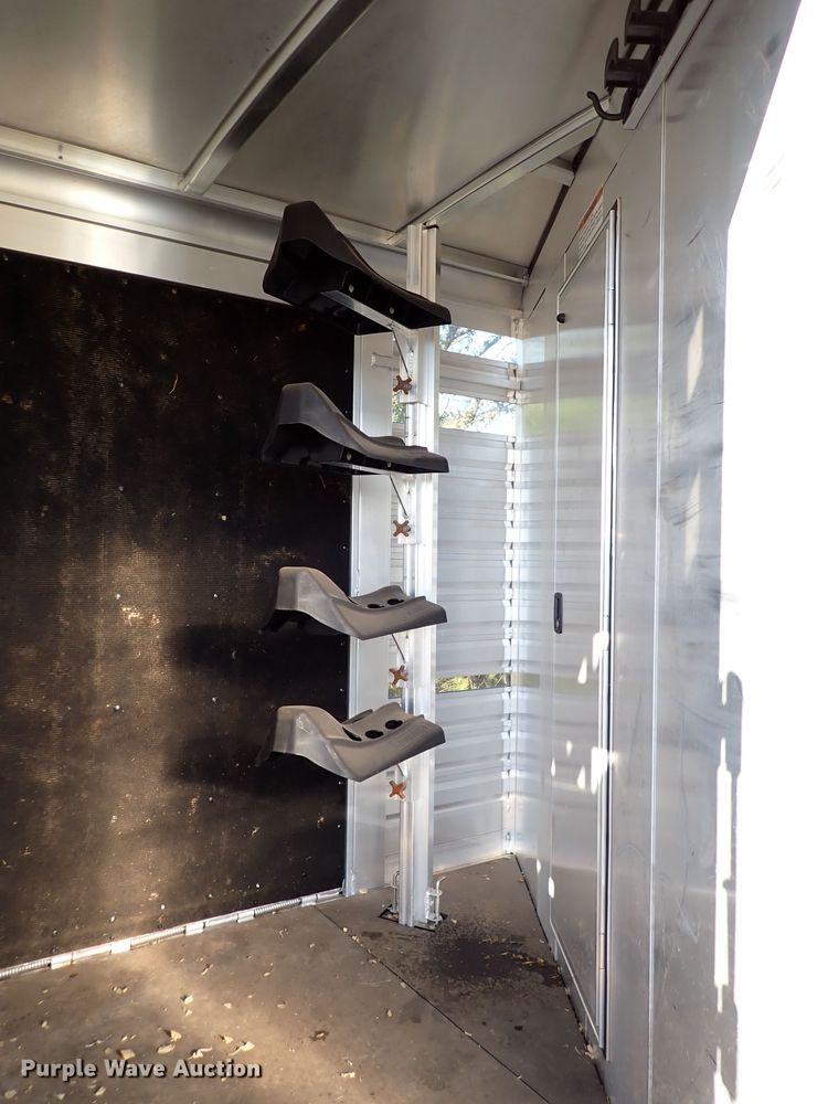 image for item DI5779 2019 Exiss STC6824LQ  livestock trailer