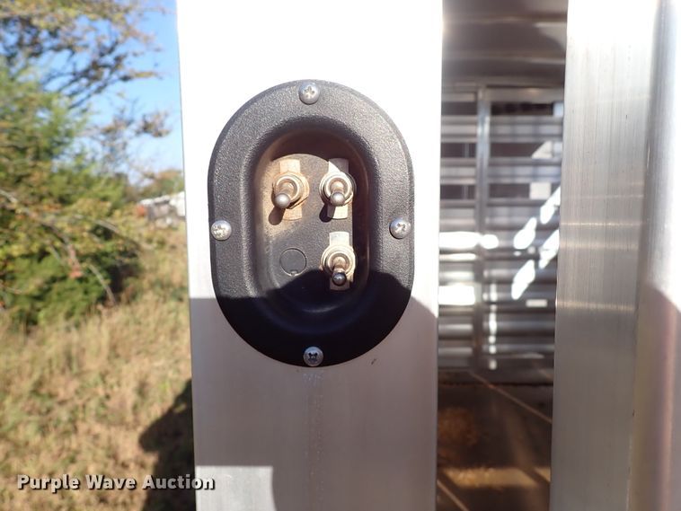 image for item DI5779 2019 Exiss STC6824LQ  livestock trailer