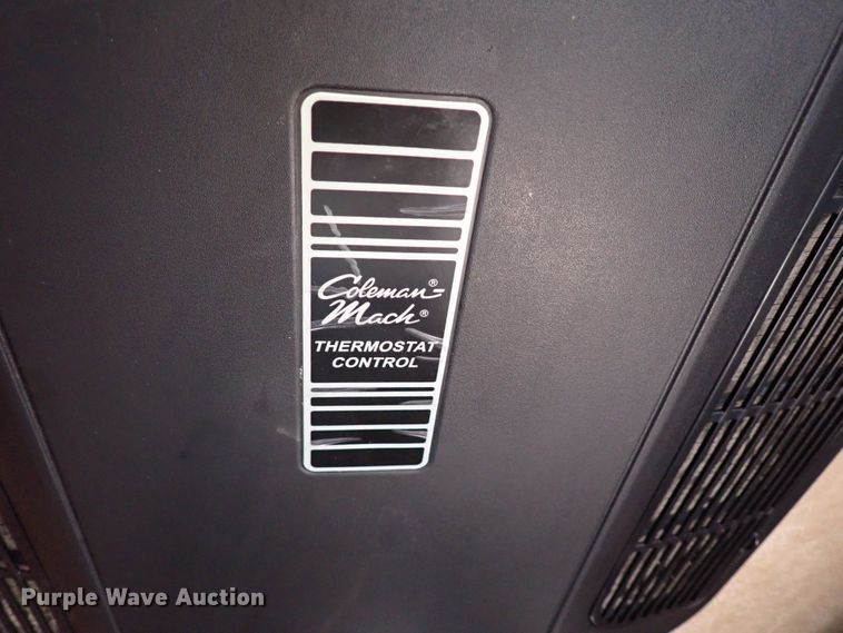 image for item DI5779 2019 Exiss STC6824LQ  livestock trailer