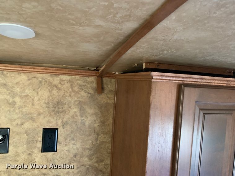 image for item DI5779 2019 Exiss STC6824LQ  livestock trailer