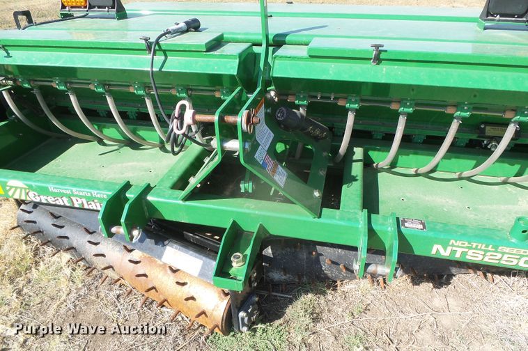image for item DJ7499 Great Plains NTS2509  no-till seeder