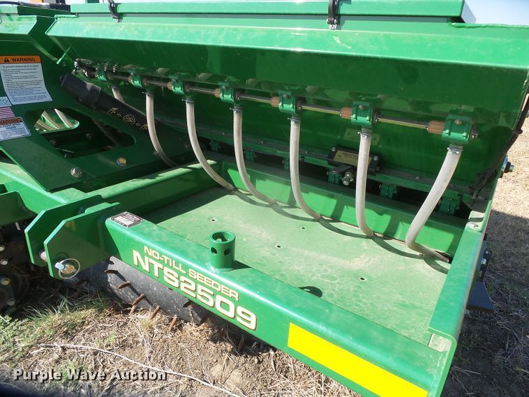 image for item DJ7499 Great Plains NTS2509  no-till seeder