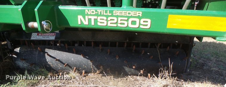 image for item DJ7499 Great Plains NTS2509  no-till seeder