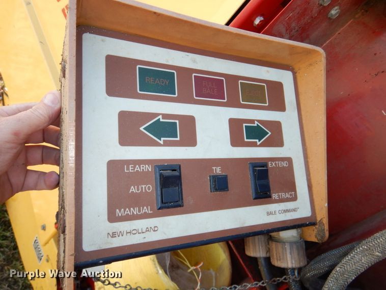 image for item DK1233 New Holland 855  round baler