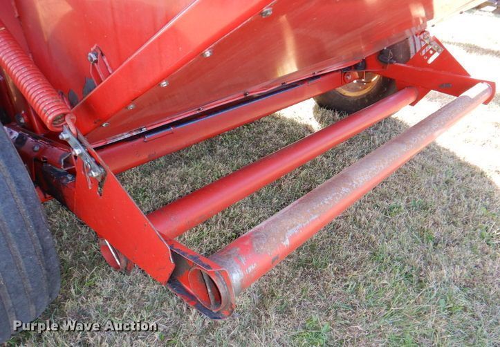 image for item DK1233 New Holland 855  round baler