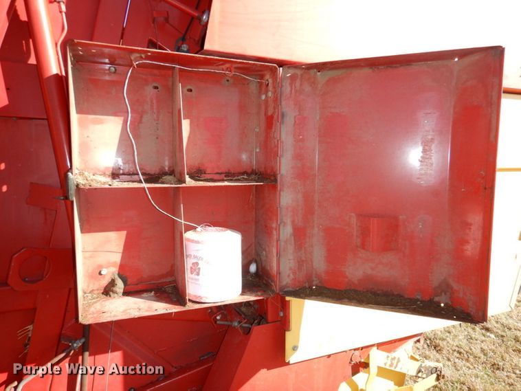 image for item DK1233 New Holland 855  round baler