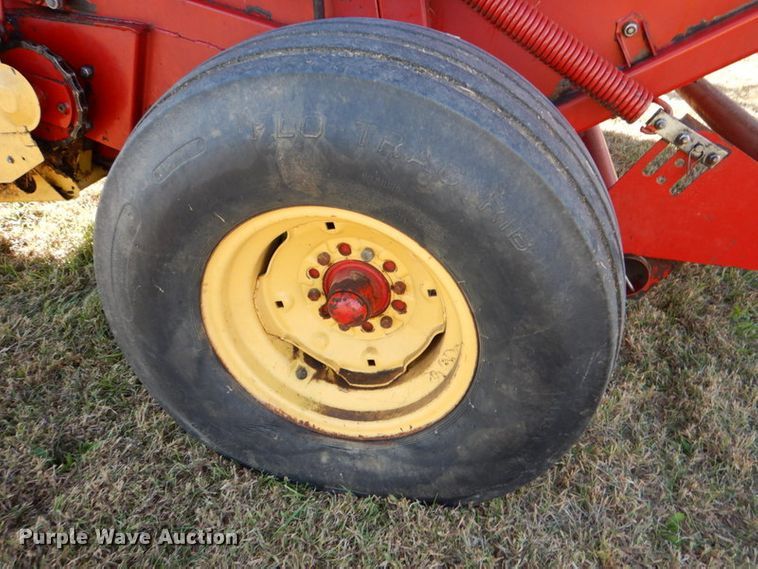 image for item DK1233 New Holland 855  round baler