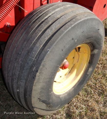 image for item DK1233 New Holland 855  round baler