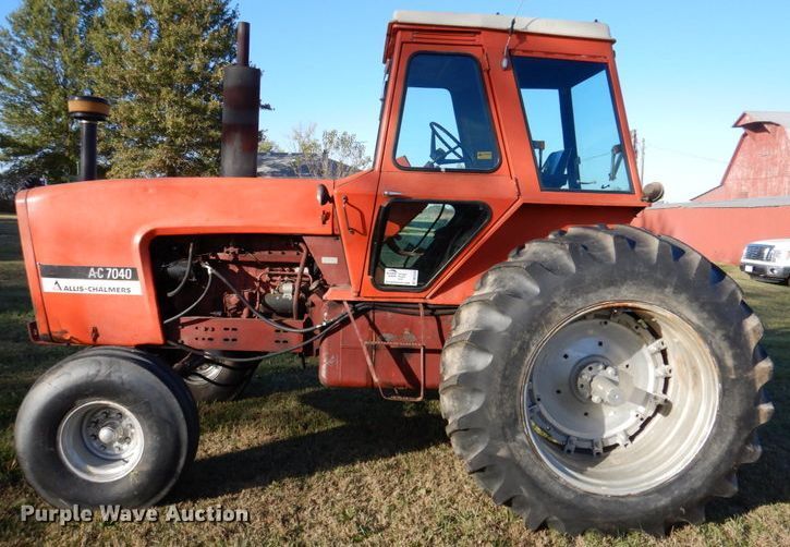 image for item DK1234 1975 Allis Chalmers 7040  tractor