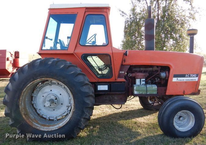 image for item DK1234 1975 Allis Chalmers 7040  tractor