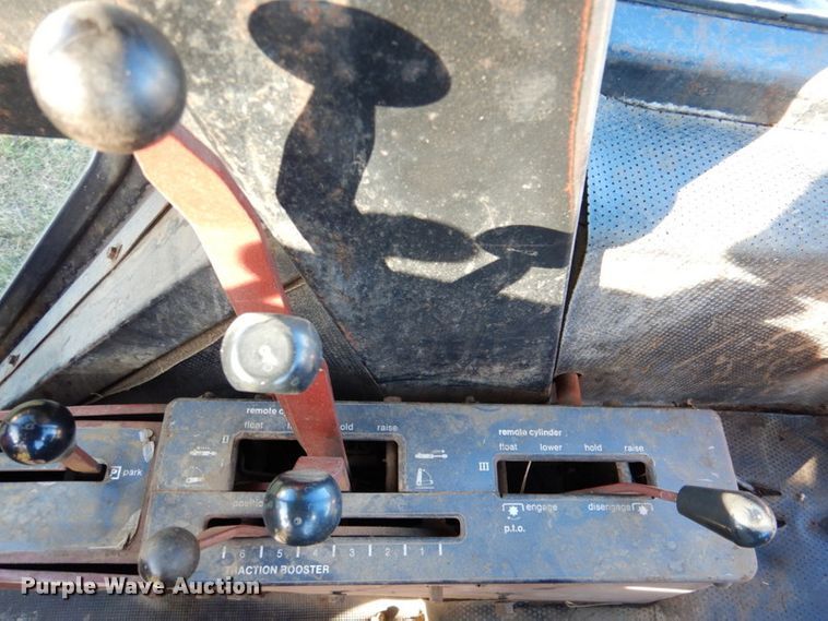 image for item DK1234 1975 Allis Chalmers 7040  tractor