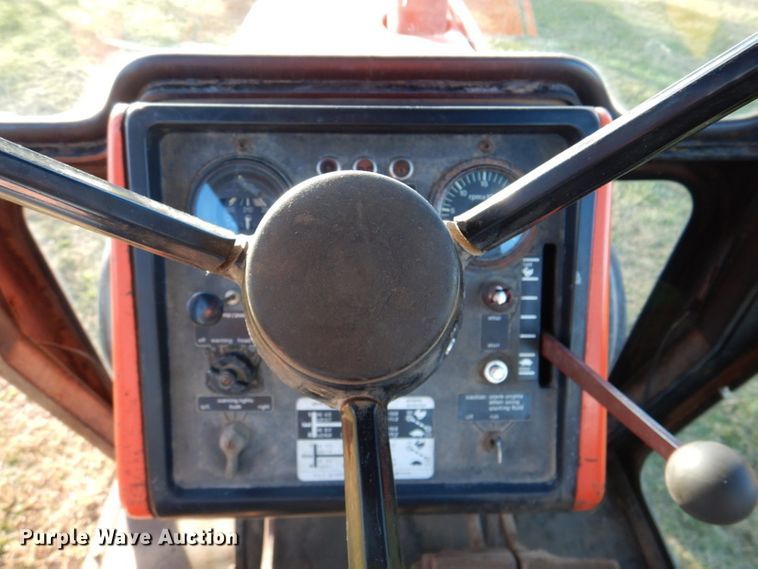 image for item DK1234 1975 Allis Chalmers 7040  tractor