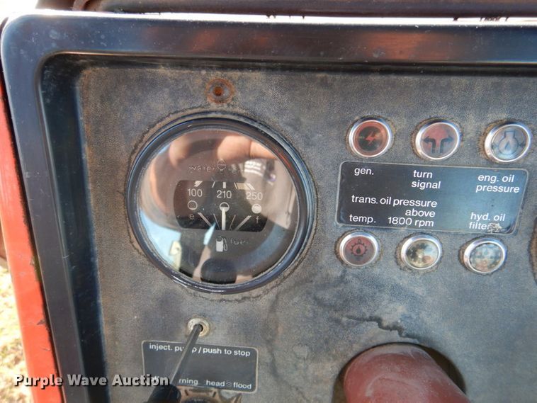 image for item DK1234 1975 Allis Chalmers 7040  tractor