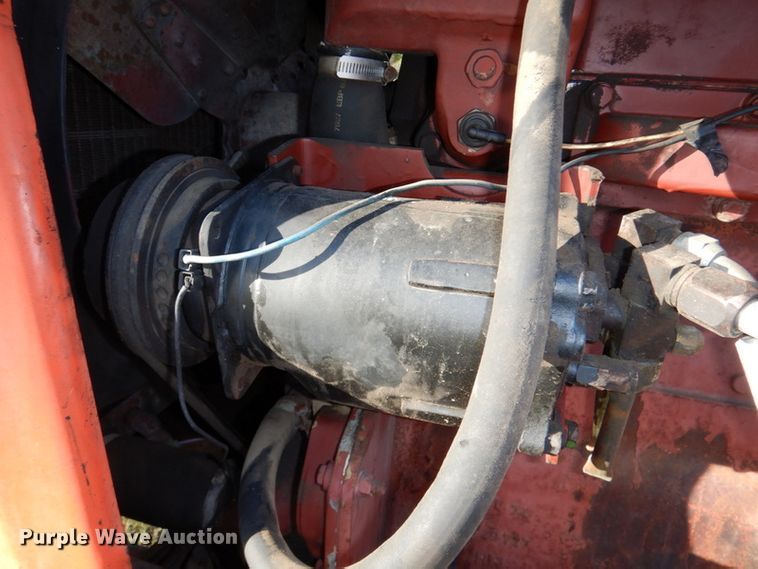 image for item DK1234 1975 Allis Chalmers 7040  tractor