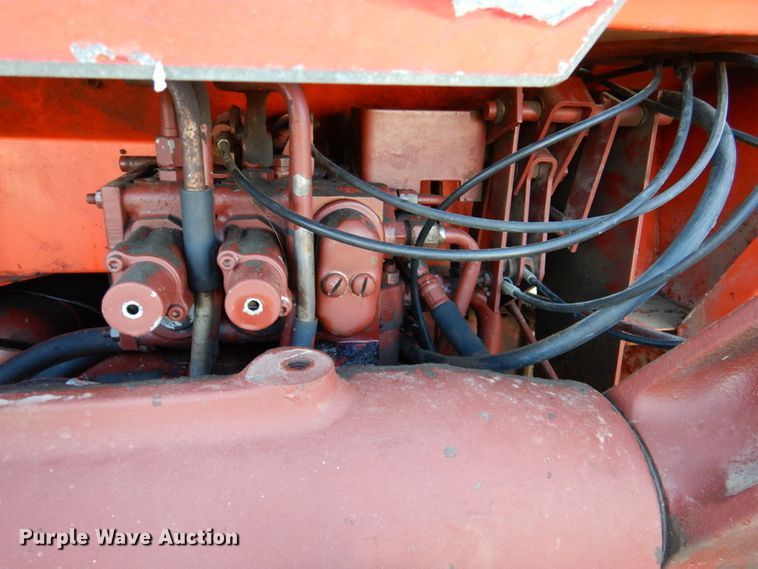 image for item DK1234 1975 Allis Chalmers 7040  tractor