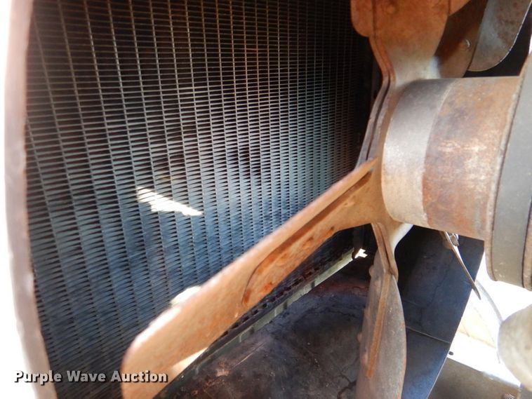 image for item DK1235 1978 Massey Ferguson 1085  tractor