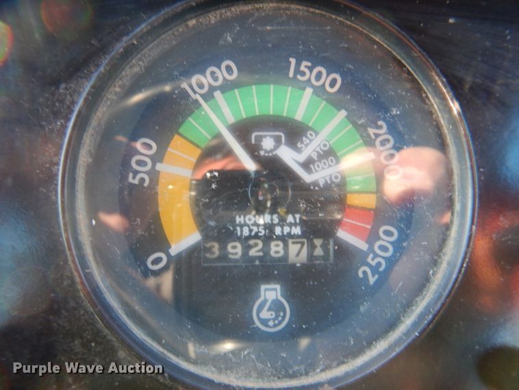 image for item DK1235 1978 Massey Ferguson 1085  tractor