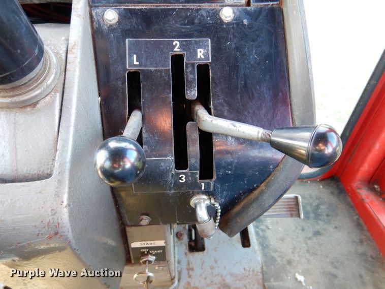 image for item DK1235 1978 Massey Ferguson 1085  tractor