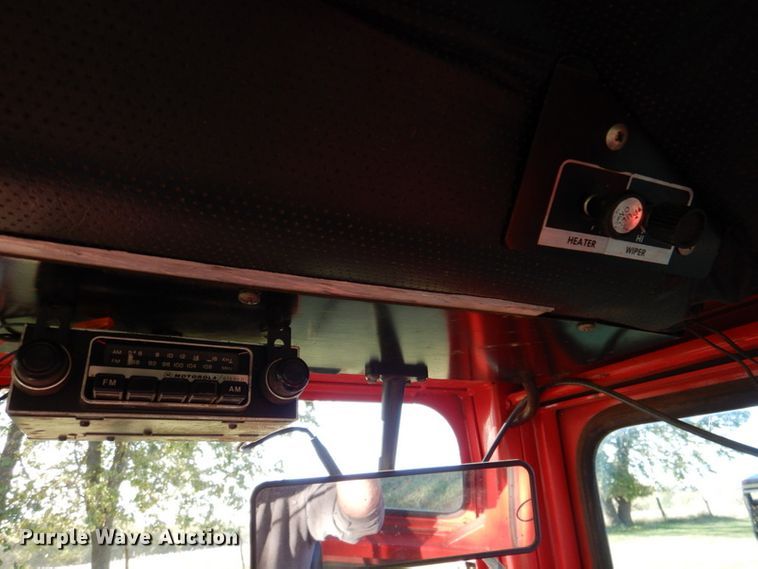 image for item DK1235 1978 Massey Ferguson 1085  tractor