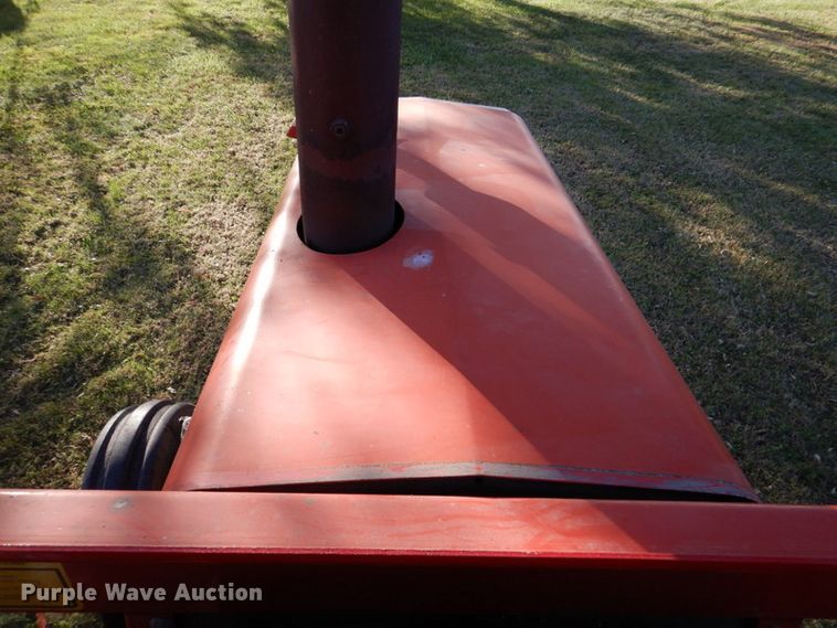 image for item DK1235 1978 Massey Ferguson 1085  tractor