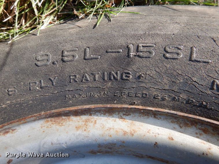 image for item DK1235 1978 Massey Ferguson 1085  tractor