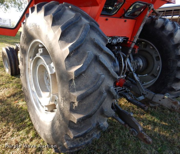 image for item DK1235 1978 Massey Ferguson 1085  tractor