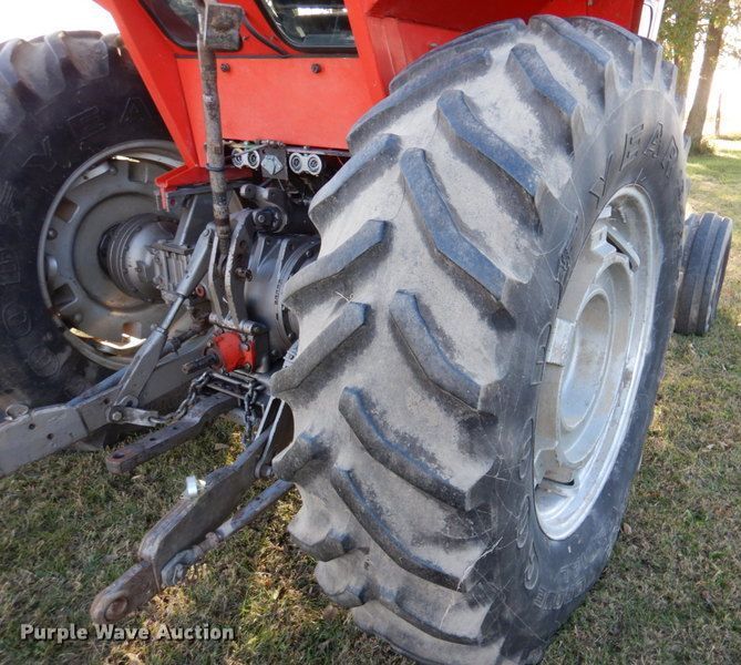 image for item DK1235 1978 Massey Ferguson 1085  tractor