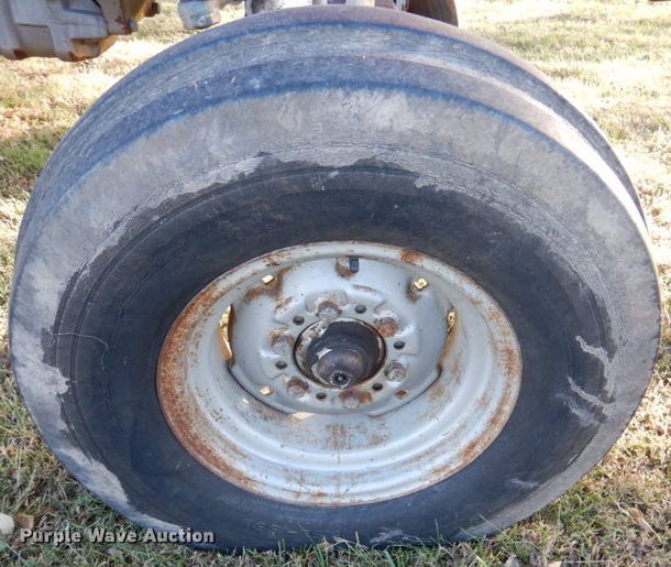 image for item DK1235 1978 Massey Ferguson 1085  tractor