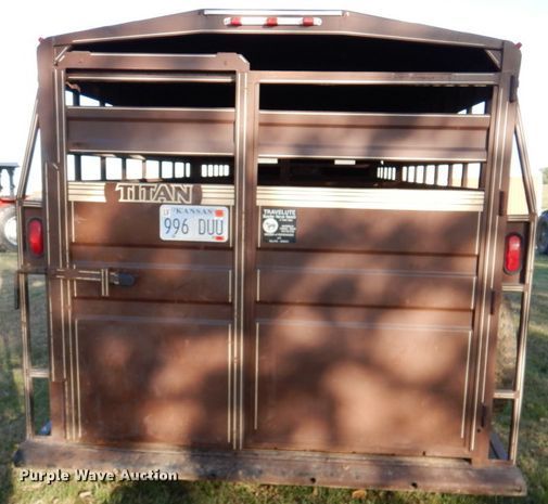 image for item DK1236 1991 Titan  livestock trailer
