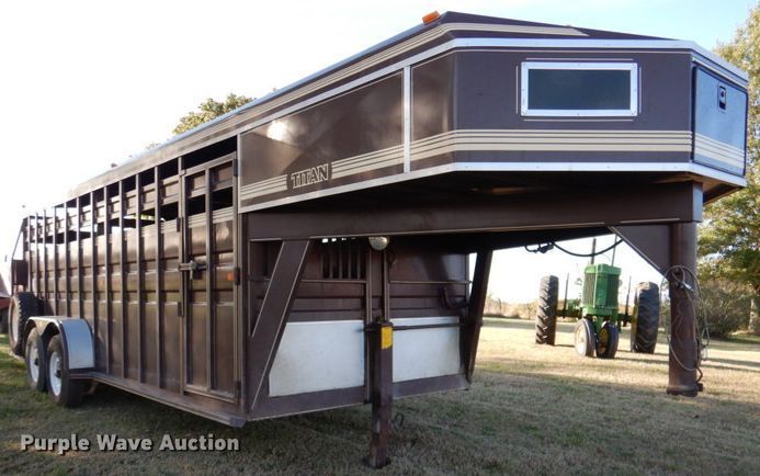 image for item DK1236 1991 Titan  livestock trailer