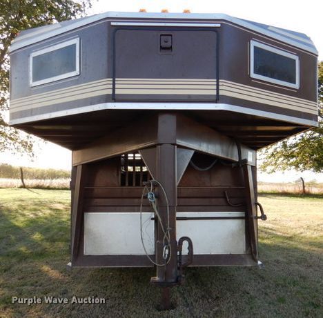 image for item DK1236 1991 Titan  livestock trailer