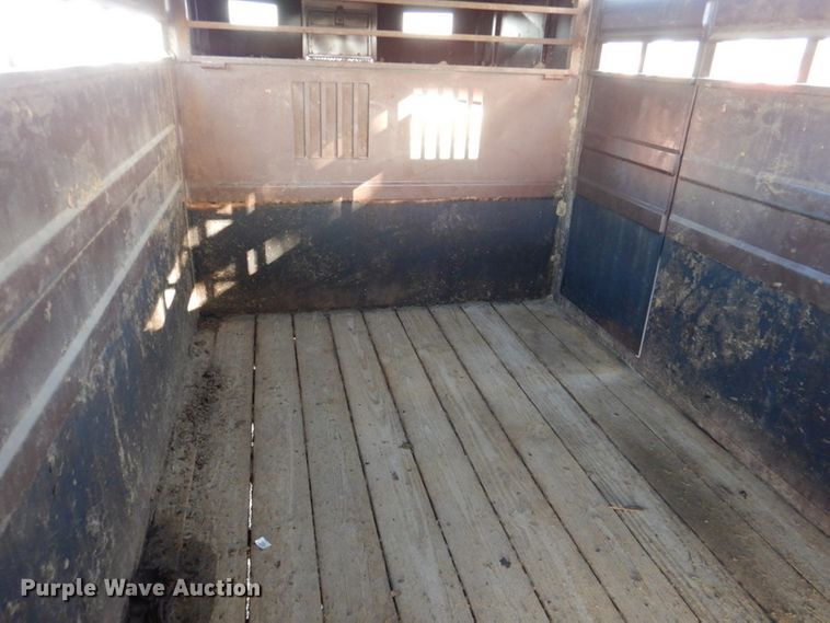 image for item DK1236 1991 Titan  livestock trailer