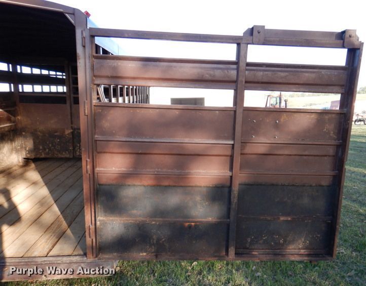 image for item DK1236 1991 Titan  livestock trailer