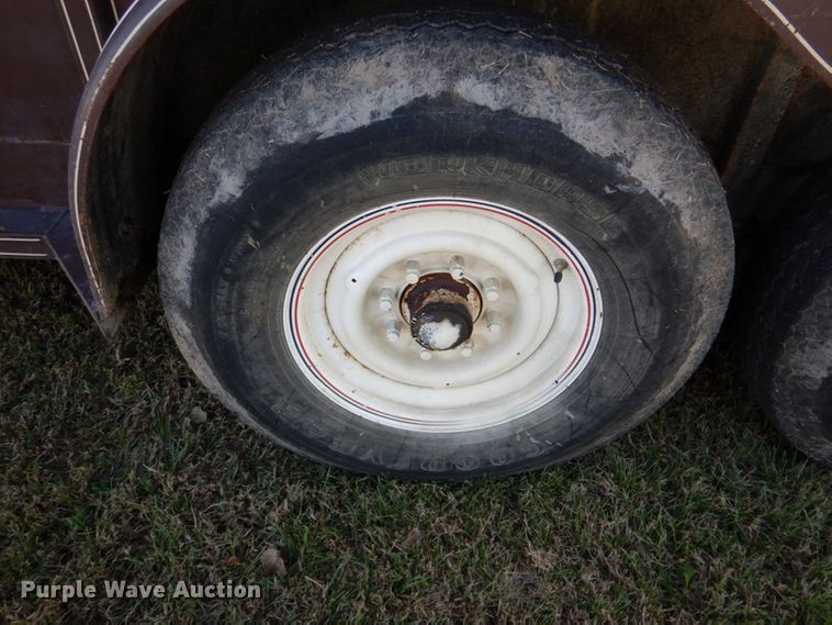 image for item DK1236 1991 Titan  livestock trailer