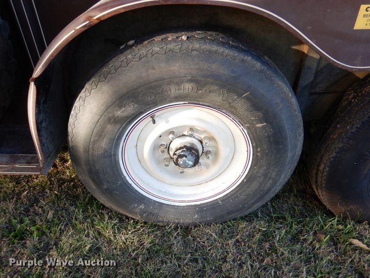 image for item DK1236 1991 Titan  livestock trailer