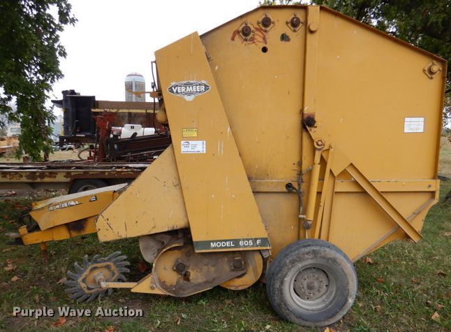 image for item DK1244 1980 Vermeer 605F  round baler