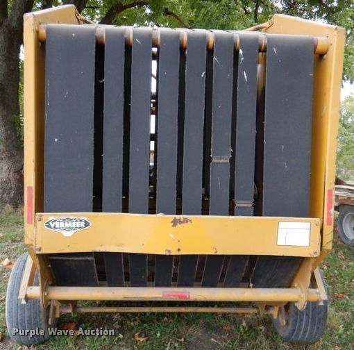 image for item DK1244 1980 Vermeer 605F  round baler