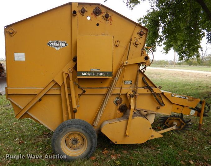 image for item DK1244 1980 Vermeer 605F  round baler