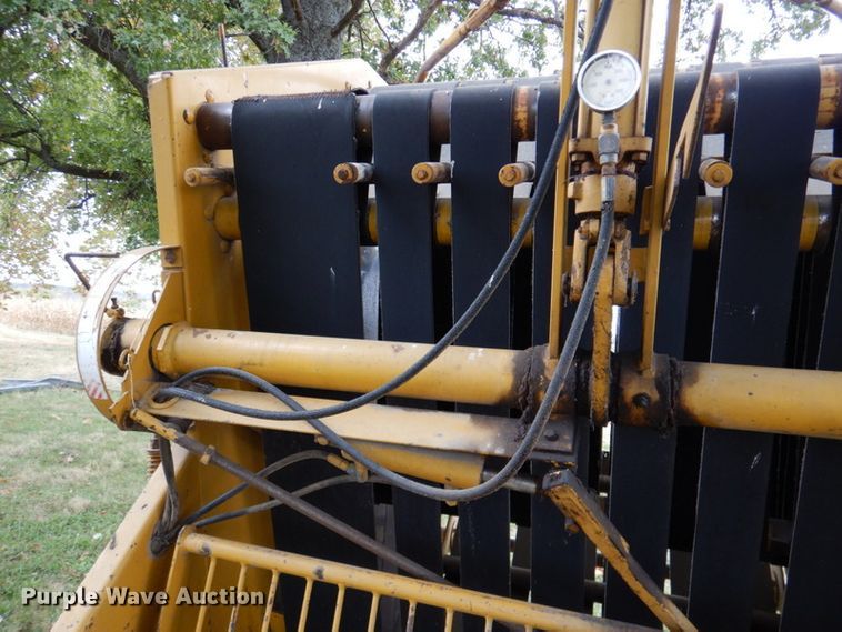 image for item DK1244 1980 Vermeer 605F  round baler