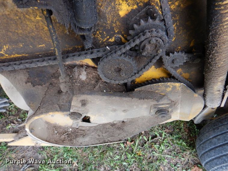 image for item DK1244 1980 Vermeer 605F  round baler