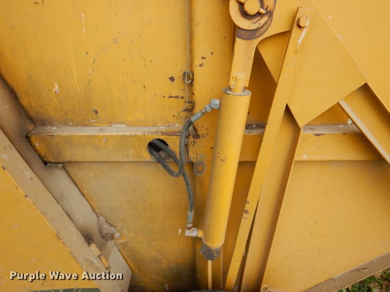 image for item DK1244 1980 Vermeer 605F  round baler