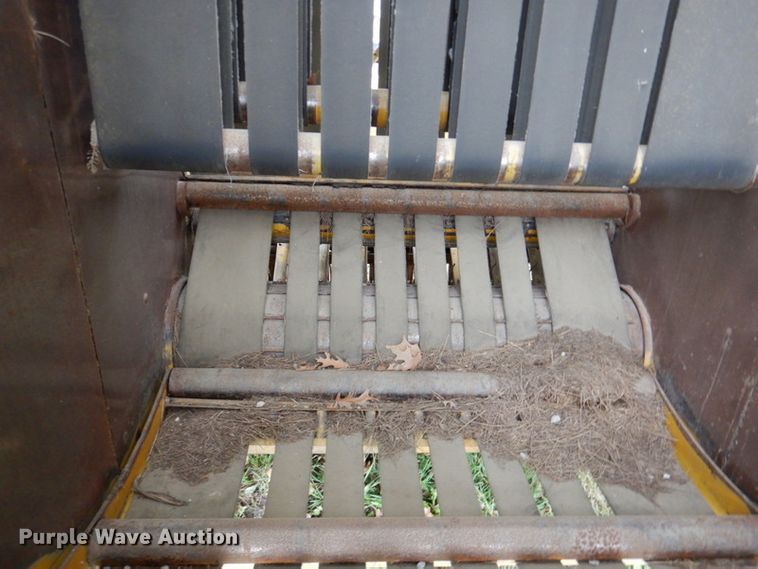 image for item DK1244 1980 Vermeer 605F  round baler