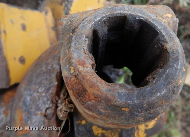 image for item DK1244 1980 Vermeer 605F  round baler