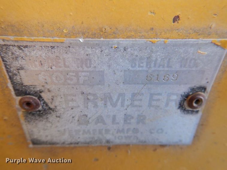 image for item DK1244 1980 Vermeer 605F  round baler