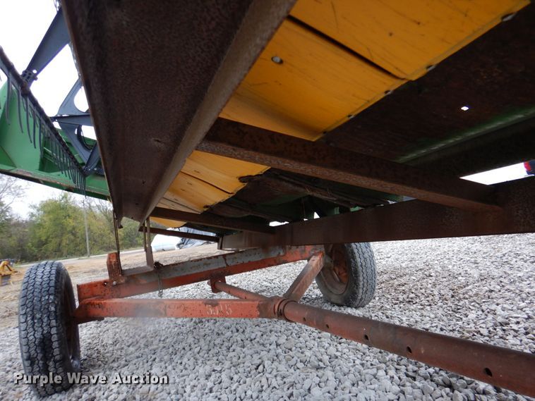 image for item DK1257 1993 John Deere 920  flex head