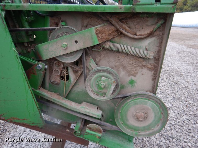 image for item DK1257 1993 John Deere 920  flex head