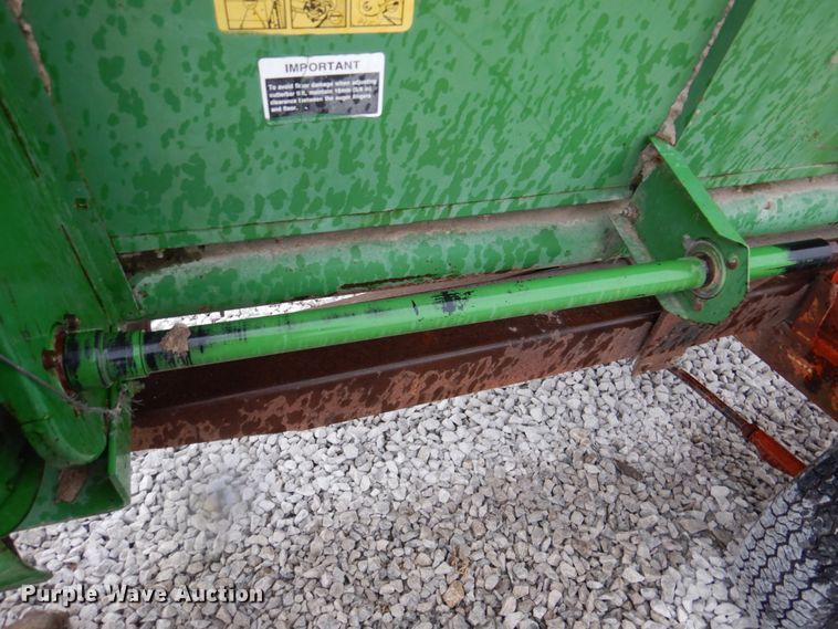 image for item DK1257 1993 John Deere 920  flex head