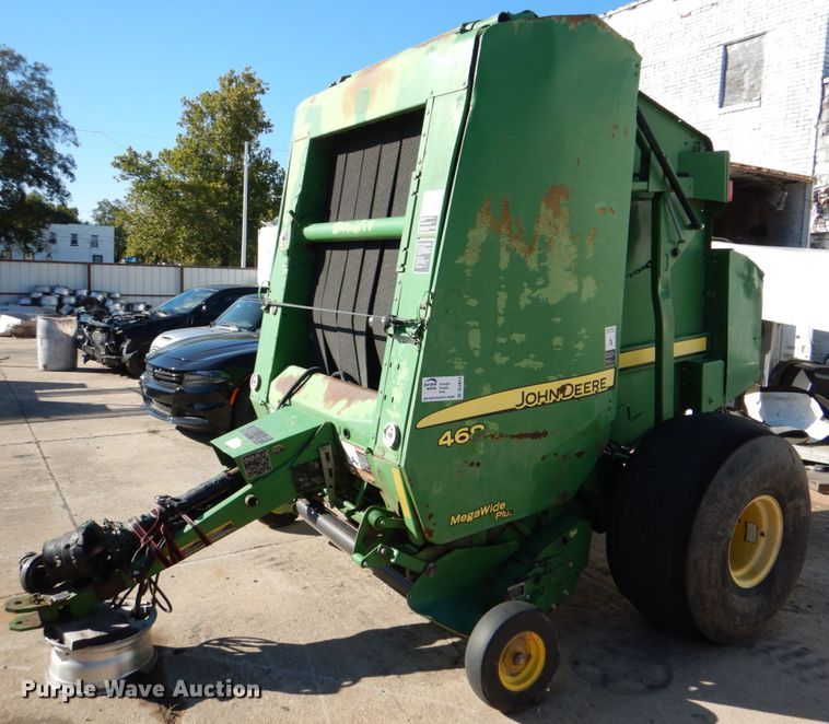 image for item DL0614 2007 John Deere 468  round baler