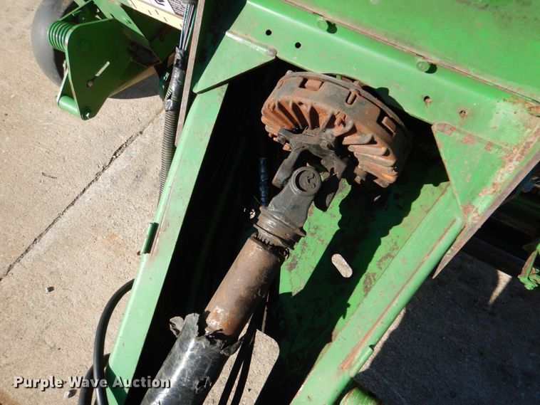 image for item DL0614 2007 John Deere 468  round baler